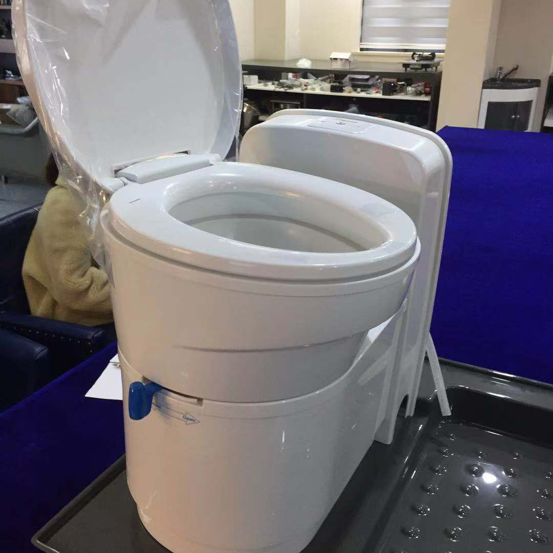 Kitchen - ห้องครัวรถบ้าน RV MOTORHOMES CARAVAN ห้องน้ำรถพ่วงท่องเที่ยว พร้อมโถสุขภัณฑ์แบบหมุนได้